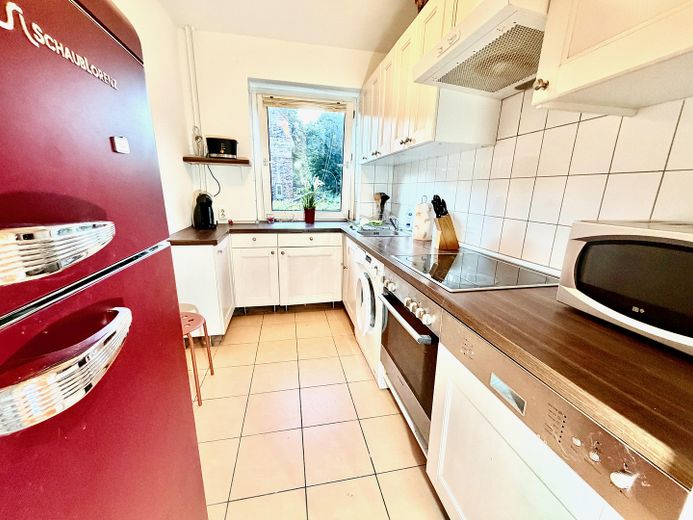 Renovierte 3-Zimmer-Eigentumswohnung | Bezugsfrei | Neuer Vinylboden – Küche