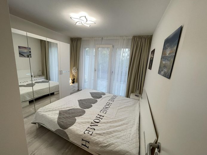 3 Zimmerwohnung am Alexanderplatz EG eigner Garten TG Möbliert Doorman – Schlafzimmer