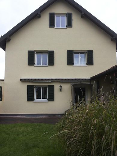 2-Zi. Gartenwohnung + Nebengebäude (vermietet) v. Privat o. Provision – Hausansicht Gartenseite