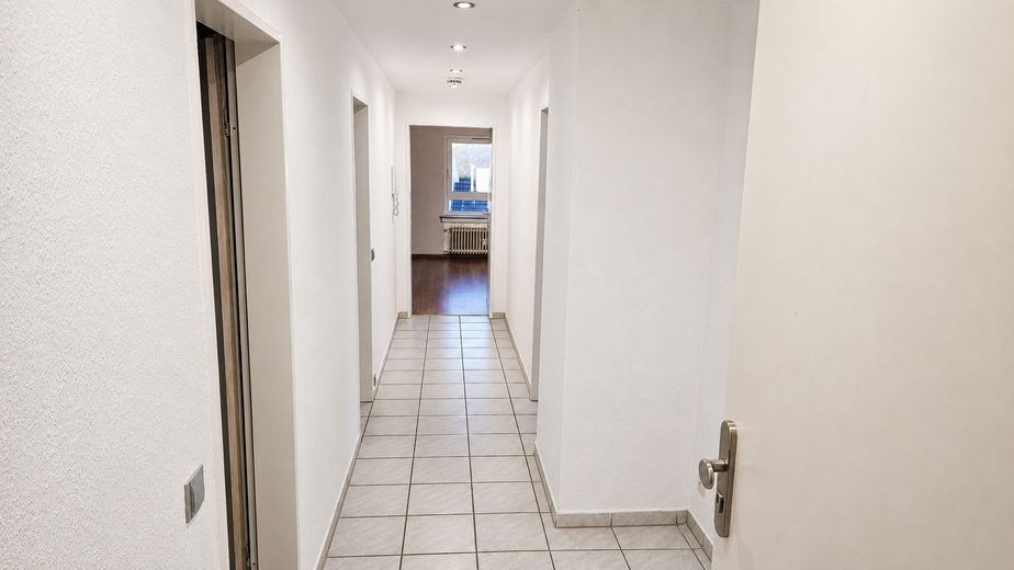 Spacious 3-room apartment – Flur