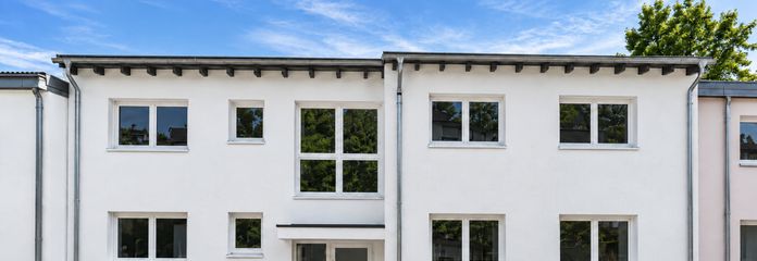Kernsanierte 2-Zimmer-Wohnung mit großzügiger Terrasse in ruhiger Lage! – Außenansicht