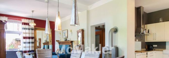 Traumhaftes Zwei-Familienhaus in Unna: Modern & Flexibel mit Kamin, Photovoltaik und Außenidylle