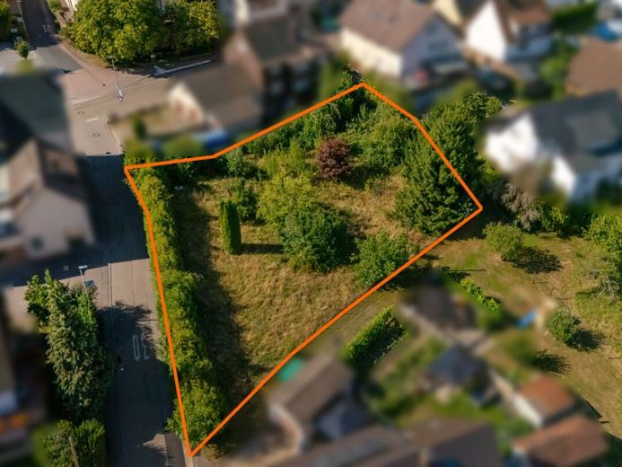 Zatwierdzony projekt mieszkaniowy – działka pod budynek wielorodzinny z 10 lokalami mieszkalnymi i garażem podziemnym – Zdjęcie 1