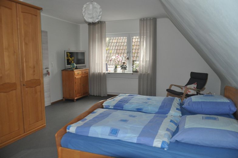 Schlafzimmer groß OG