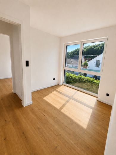 Casa pareada KFW 40 en Lohmar-Donrath - Obra nueva con jardín y 5 habitaciones – Kind 1 OG Haus 4 Visualisierun