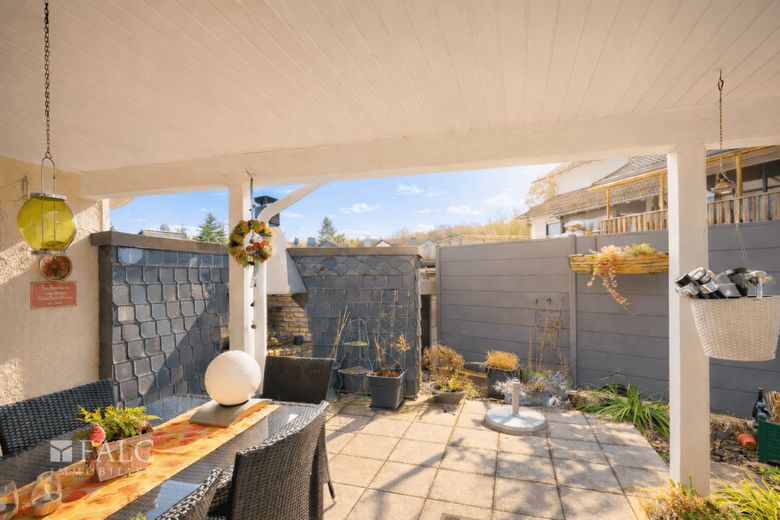 Gepflegtes Einfamilienhaus in Kürten: Ankommen &amp; Wohlfühlen - mit Kamin und Garten – Terrasse