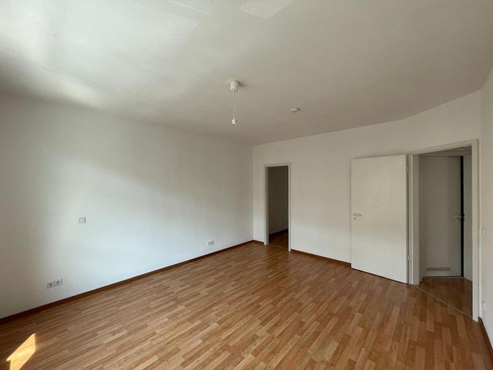 Amplio piso en propiedad de 3 habitaciones con balcón   **   sin comisión – Zimmer 1