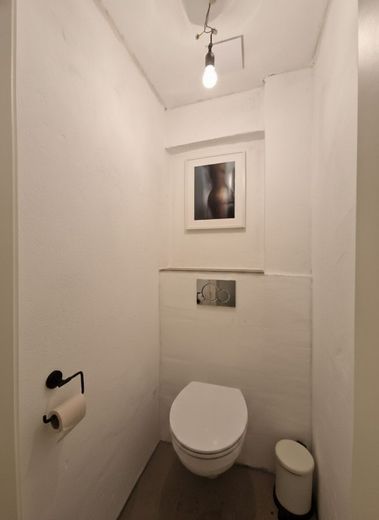 Viel Platz für Ihre Geschäftsidee direkt am Neumarktplatz in Varel: 350qm Ladenfläche zu vermieten – WC Laden