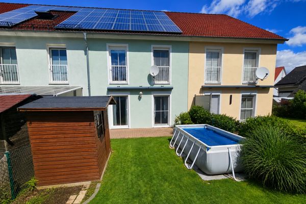 2019 renov. RMH in familienfreundlicher Umgebung! EBK, Terrasse, kl. Garten, Carport mit Wallbox