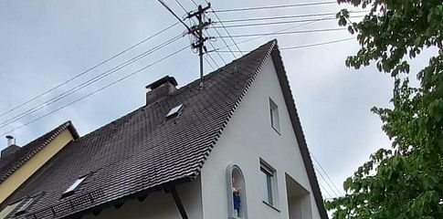 Eingang und Garage Ostseite