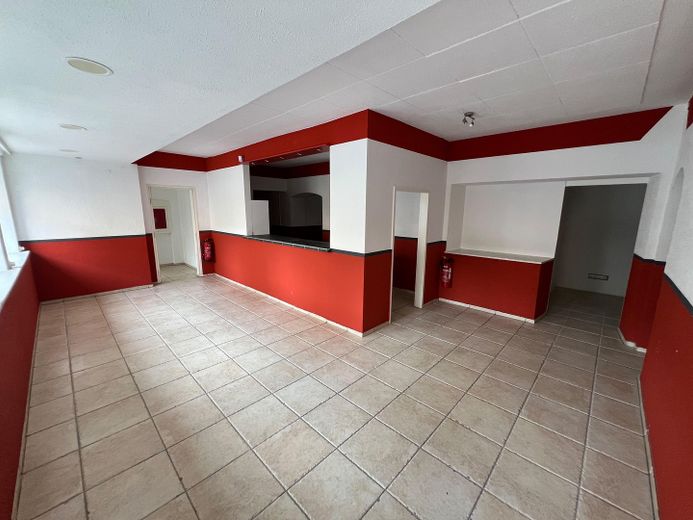 Attractive gastronomy space – ideal for restaurant, café or delivery service – Foto 2