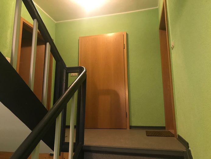 Biete Helle 2 Zimmer Wohnung von Privat in ruhige Lage in Tännesberg mit Terrasse,Grillgarten Mitbenutzung und Stellplatz sowie Keller. Wohnung sehr gut geteilt und Vollmöbliert.70000€ vhb. 015111378015 – Foto 10