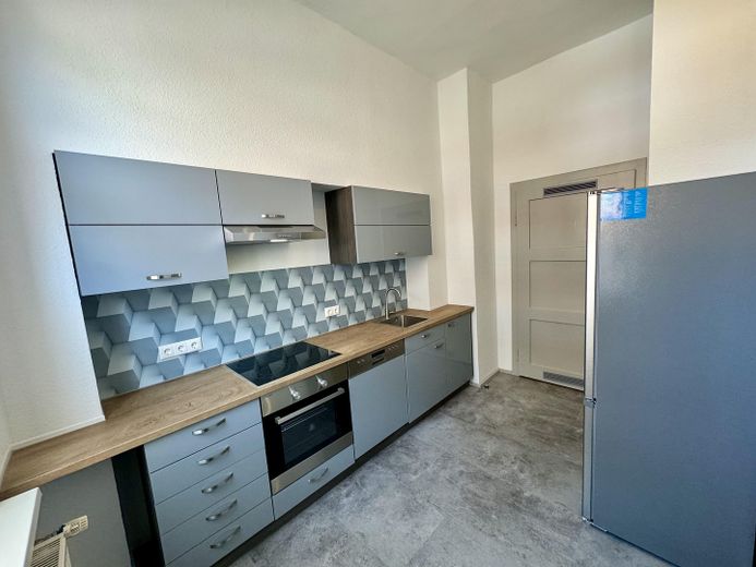 Appartamento moderno di 3 locali con cucina attrezzata – Einbauküche