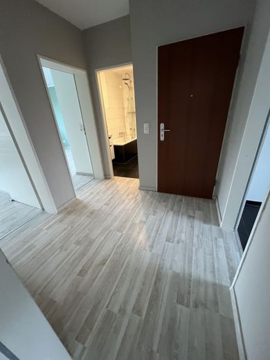 Gepflegte 3-Zimmer Wohnung mit schönem Balkon  - zentral zwischen Essen und Mülheim – Diele
