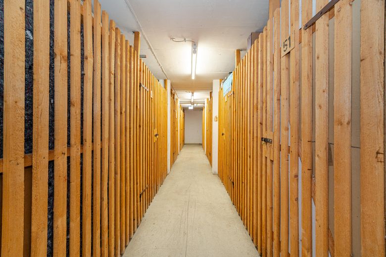 Luminoso y modernizado piso de 3 habitaciones: 2 balcones, completamente modernizado en Múnich-Neubiberg – Foto 14