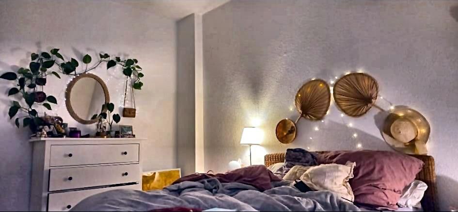 Gemütliche 2-Zimmer-DG_Wohnung inkl. EBK – zentral im beliebten Paulusviertel – Schlafzimmer2