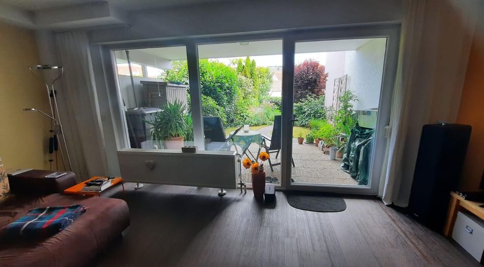 Schlafraum-Blick in Garten