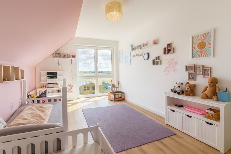 Neuwertig! Freistehendes KFW40 Einfamilienhaus mit großem Garten und Feldblick in einem Neubaugebiet – Kinderzimmer