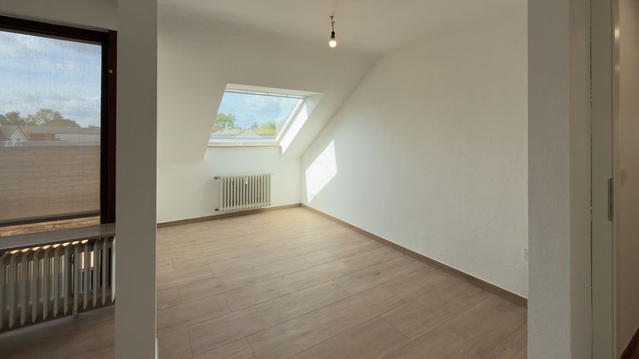 Appartamento modernamente attrezzato con cucina e vista panoramica in una tranquilla strada senza uscita – Wohnen - Arbeitsecke