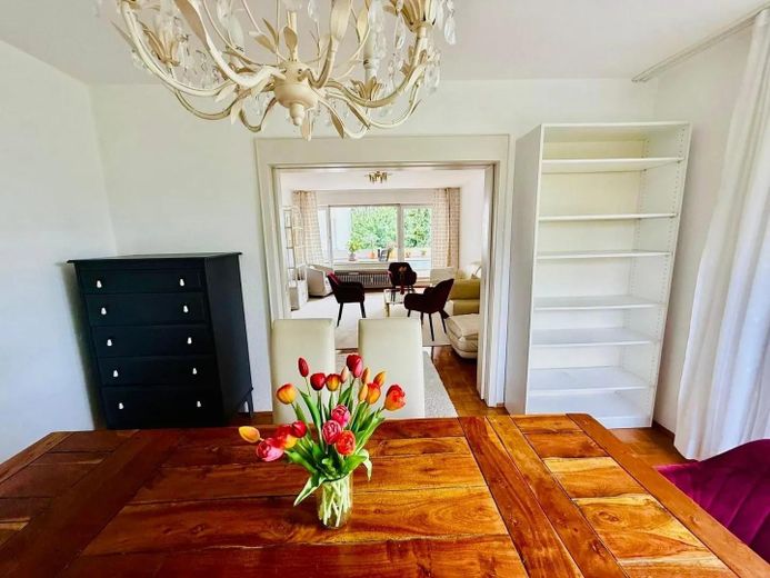 Appartamento di 3 locali con balcone a Krailling, 100 m² – Essbereich