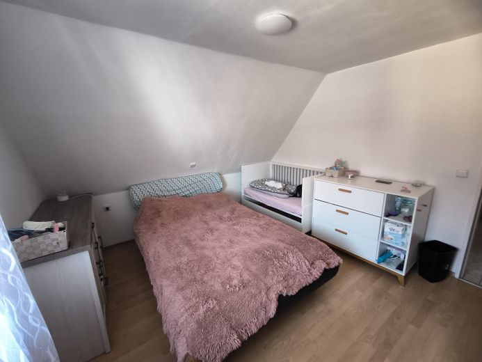 Schlafzimmer 2.OG Rechts