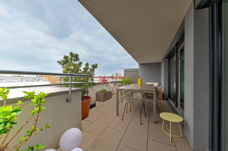 Große Dachterrasse 