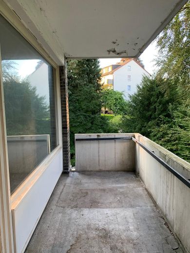 Appartamento ben distribuito di 1,5 locali con balcone a Hagen, nel quartiere Fleyer – Balkon
