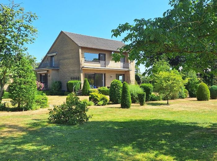 Großzügiges Einfamilienhaus in Alleinlage mit 3.250 qm Grundstück – Foto 12