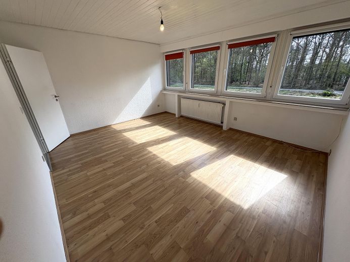 Exklusives Wohnen mit Garten, Neubezug n.Renovierung mit 2 großzügigen Balkonen – Schlafzi.Blick