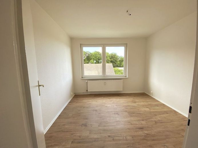 Gemütliche 3-Zimmer im 1.OG in ländlicher Grünlage – Schlafzimmer Beispiel