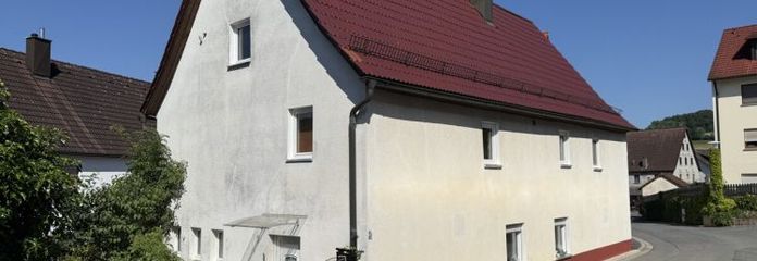 Ländlich wohnen: Einfamilienhaus mit Scheune in Schnaittach-Siegersdorf