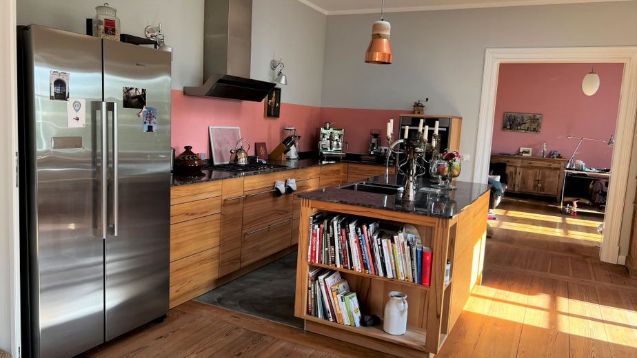 Penthouse-Traum mit Weitblick - Stillvolles Wohnen auf Rügen – Küche mit Team 7 Küche