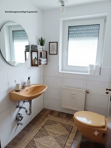 Przestronne, świeżo wyremontowane mieszkanie 3,5-pokojowe o powierzchni 115 m², z dużym balkonem, garażem i miejscem parkingowym – WC KI eingerichtet