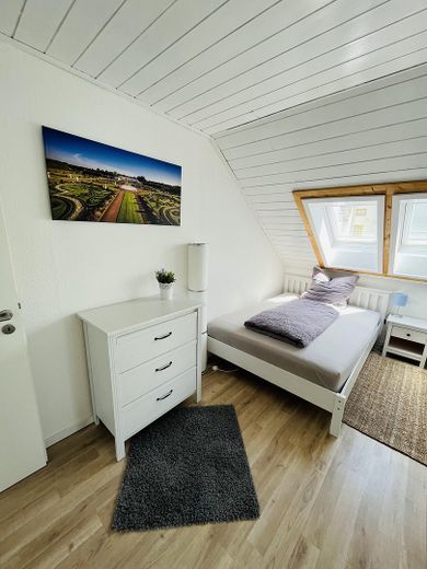 Moderno piso de 3 habitaciones en una ubicación muy céntrica (posible uso como apartamento vacacional) – Foto 8