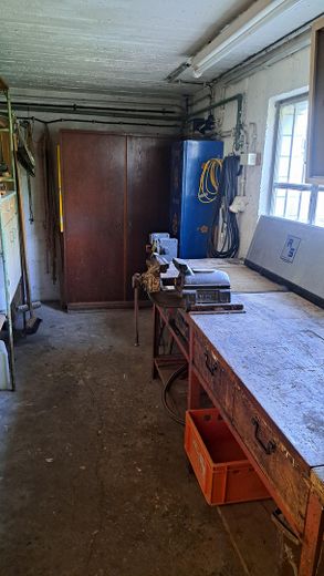 Keller
