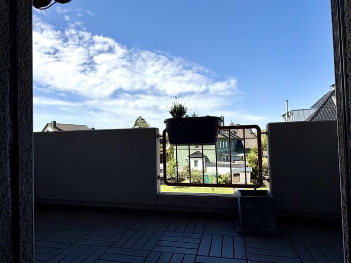 Fröndenberg-Westick: Eigentumswohnung der besonderen Art mit Balkon plus Tiefgaragenstellplatz! – Balkon