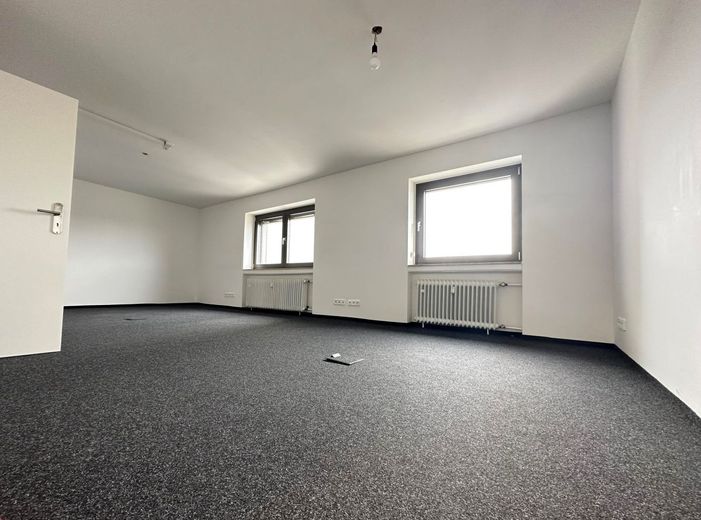 Petit bureau attrayant au cœur de Rodenkirchen – Büro