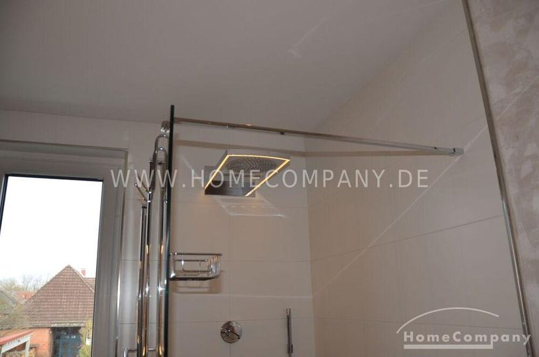 Schöne, geräumige 4 Zi.Whg., möbliert, mit Balkon. – 297066ad6ed0203df90a18251440176837dce626.jpg