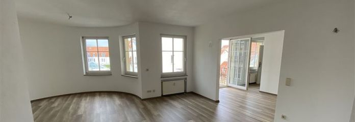 Altenburg* City Center* großzügige 3 Raum-Whg. * Balkon*Tageslichtbad*G-WC* sep. Küche*