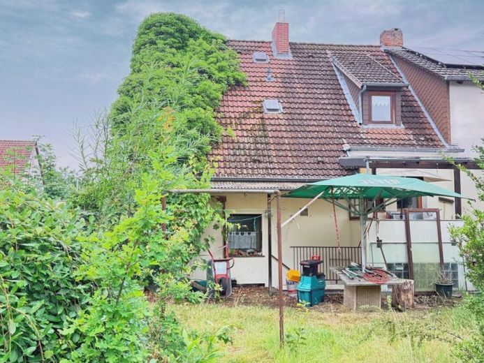 Maison jumelée avec sous-sol sec pour 1 à 3 personnes dans un excellent quartier résidentiel à Seelze - Letter – Photo 1