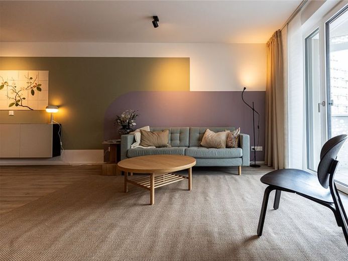 Balcony apartment with fitted kitchen & storage room I Smart Home I Elevator I Parking space with EV connection – Photo 1