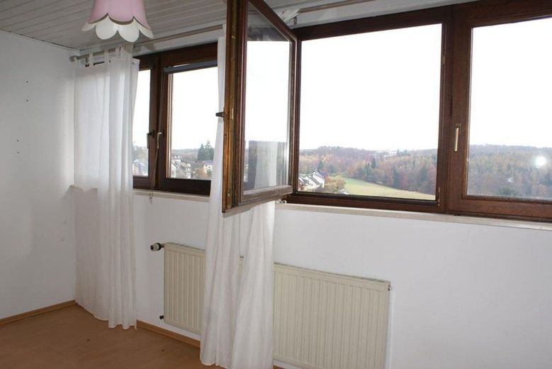 Helle 4 Zimmer Wohnung mit Balkon, ihr Sprung in ein neues Wohngefühl ! – Foto 10
