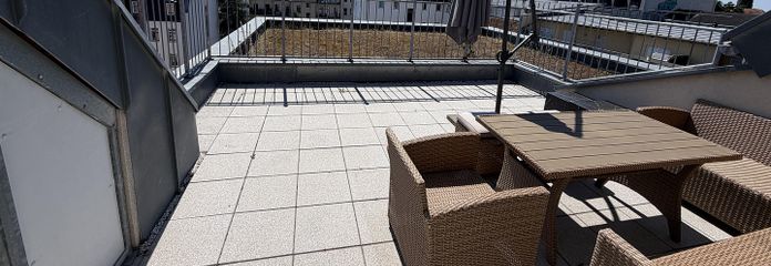 Sopra i tetti di Lipsia: maisonette di 2,5 locali con terrazza panoramica soleggiata di 25 m² al Rosental/Zoo