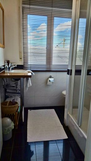Gepflegte Dachgeschosswohnung mit Mainblick – Foto 9