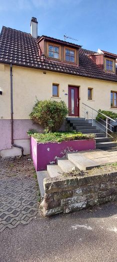 Hazır bir ev değil. Kendi EVİNİZİ yaratma fırsatı – Eingang