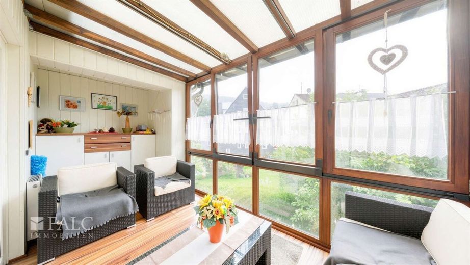 Familienglück mit Garten, Freiraum &amp; unzähligen Möglichkeiten – Balkon 1 Obergeschoss