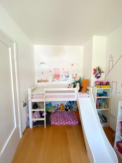 Kinderzimmer Blick vom Fenster