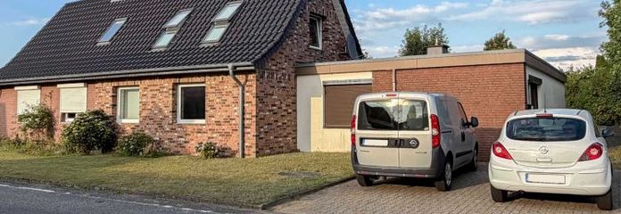 Großzügige Doppelhaushälfte mit Einzugspotenzial und Ausbaureserve