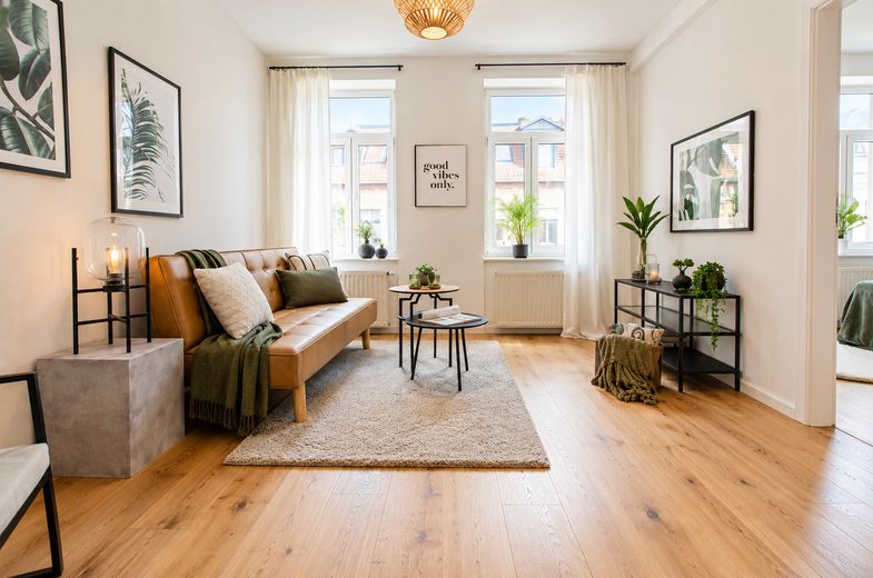 Bezugsfrei I Provisionsfrei I Balkon I 3 ZKB – Wohnzimmer