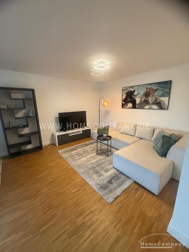Appartement entièrement meublé de 2 pièces avec grande loggia & place de parking en sous-sol à Schwabing – c295c4a4acf0a4f4233eac09295823bbea2e2122.jpg